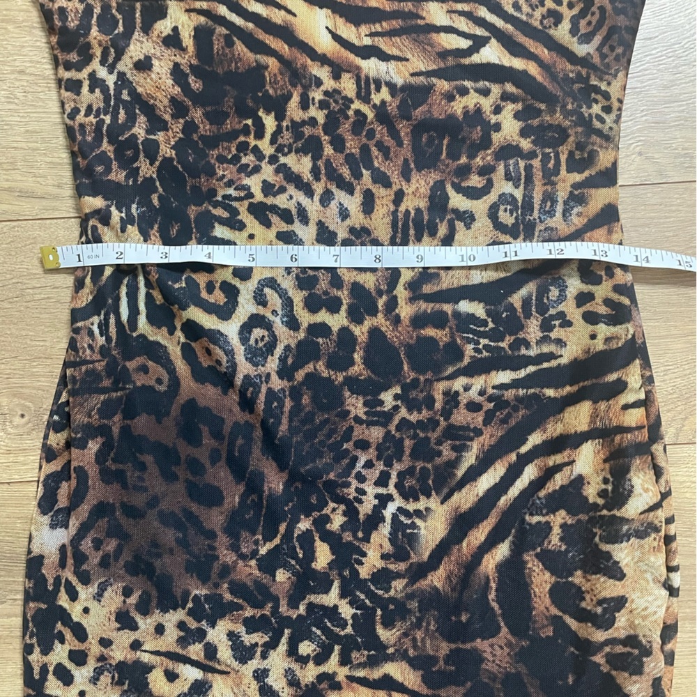 Animal Print Mesh Knitted
All Over Print Stand Collar long bell sleeves Sz Sm - Picture 12 of 14